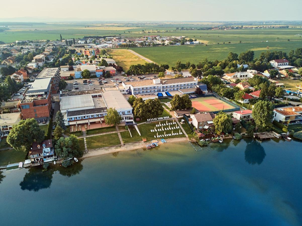 Hotel Senec Aqua Resort - Family Friendly Eksteriør billede