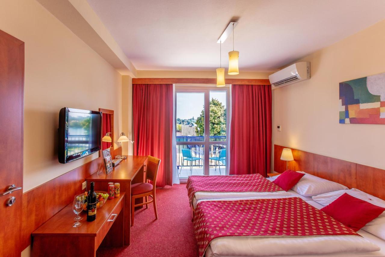 Hotel Senec Aqua Resort - Family Friendly Eksteriør billede