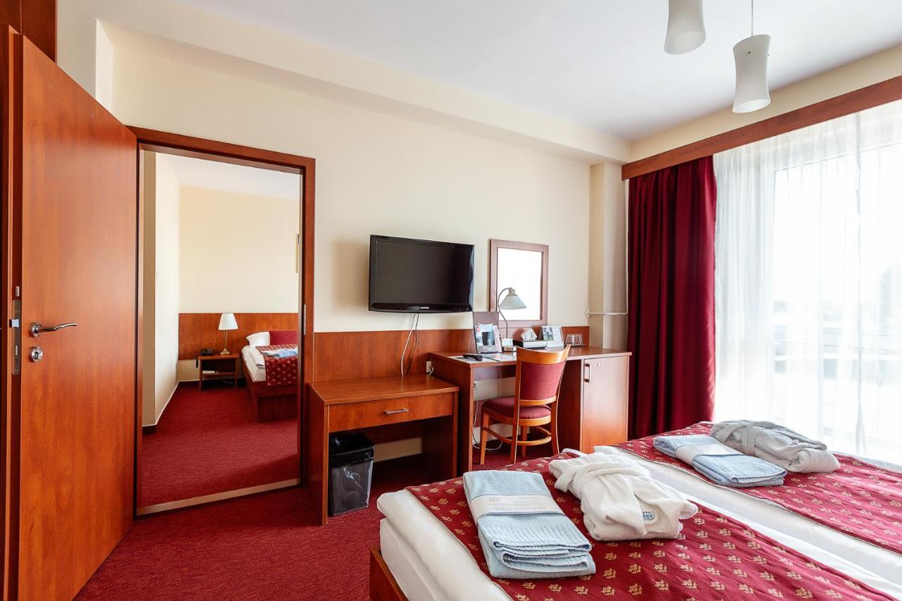 Hotel Senec Aqua Resort - Family Friendly Eksteriør billede